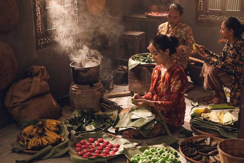 Hiên trước quán thoáng